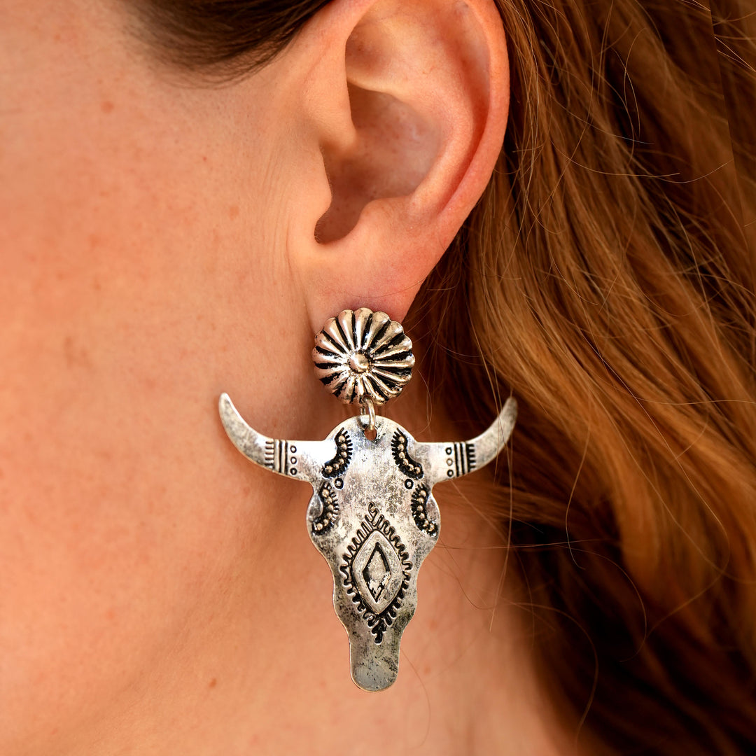 Traditional Hammered Silver Steer Skull Earrings-Large - Wyo-Horse - cheap cowgirl western fashion jewelry