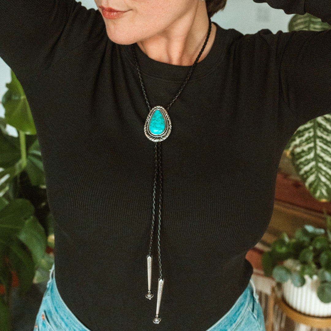 Turquoise Centered Bolo Tie Necklace Set - Wyo-Horse - cheap cowgirl western fashion jewelry