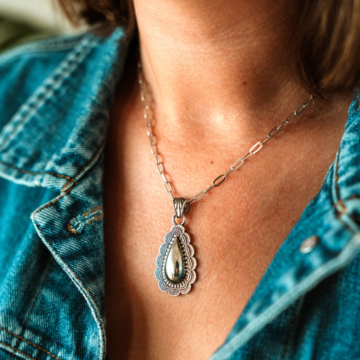 Simple Silver Western Teardrop Necklace - Wyo-Horse - cheap cowgirl western fashion jewelry